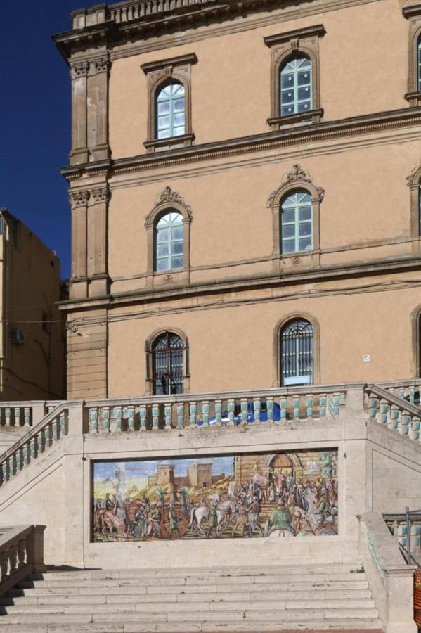 La Scalinata Home Apartment Caltagirone Kültér fotó